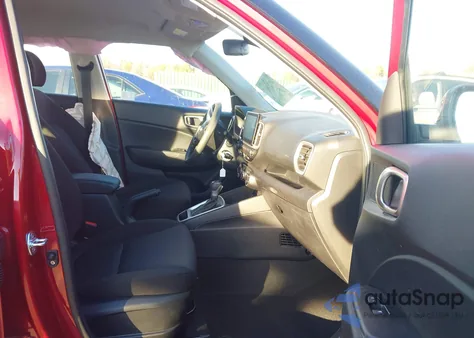 2025 Hyundai Venue Se z USA, uszkodzony, nr VIN KMHRB8A3XSU406397